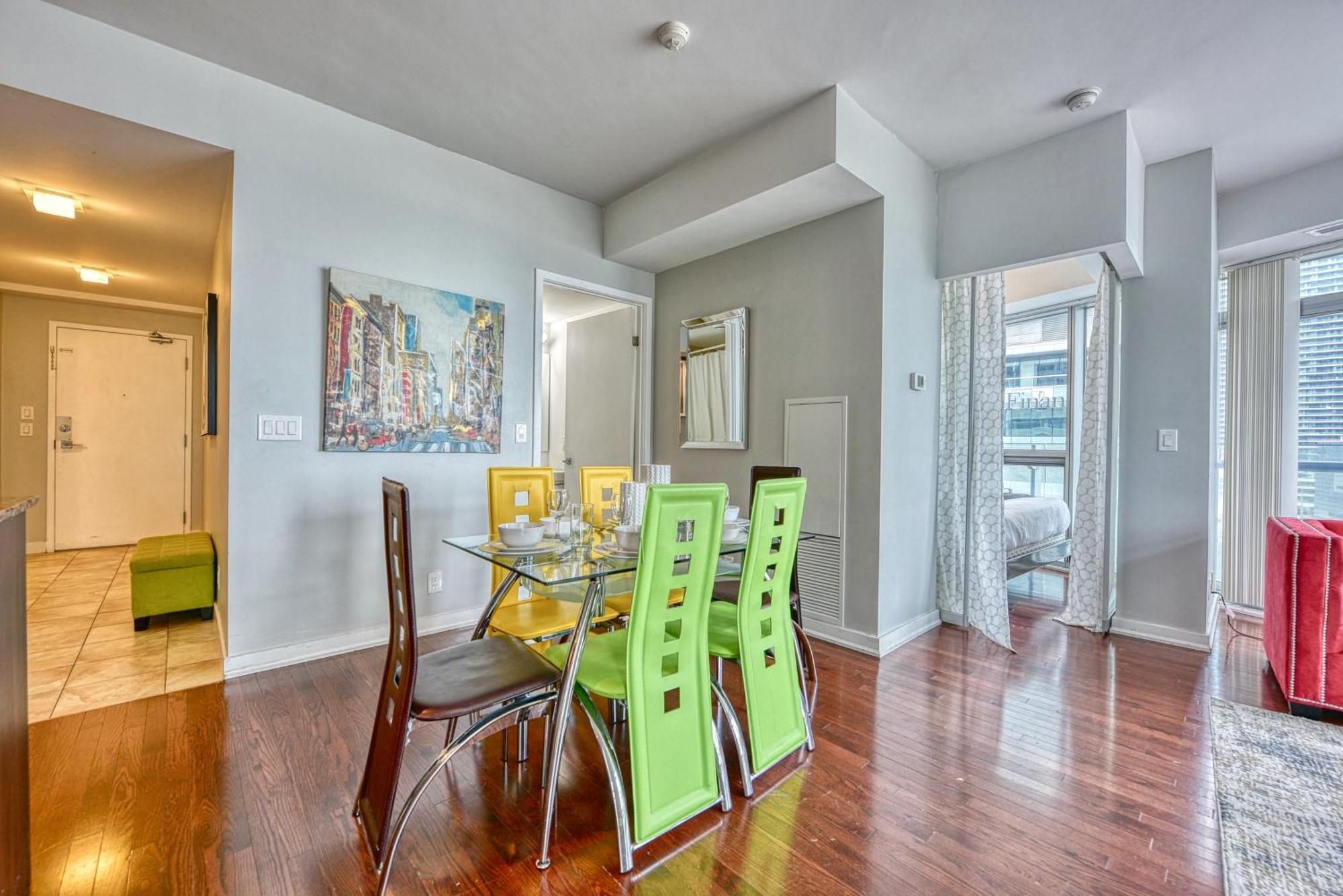 Downtown Apartments 16 Toronto Bagian luar foto